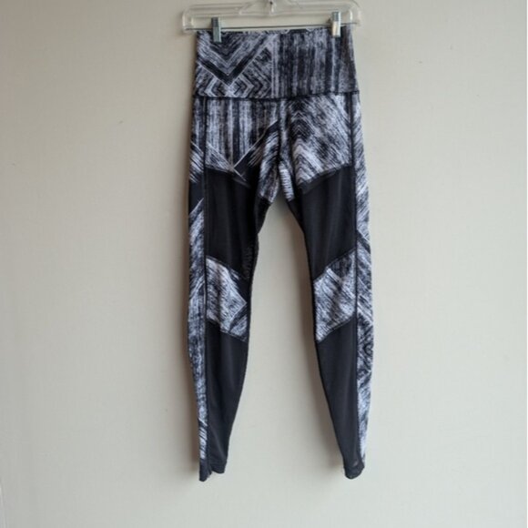 Lululemon Hot To Street Pant Leggings - Picture 2 of 9
